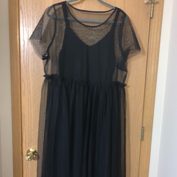 Torrid size 2 gorgeous black dress with tulle - Picture 1 of 2